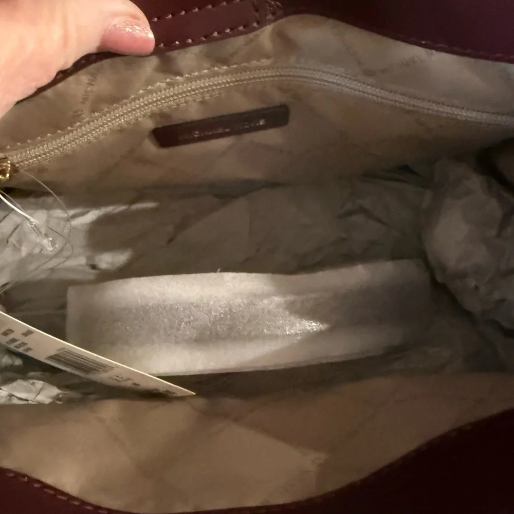 NWT Michael Kors Hamilton Burgundy (Oxblood) Leather Bag - Picture 8 of 8